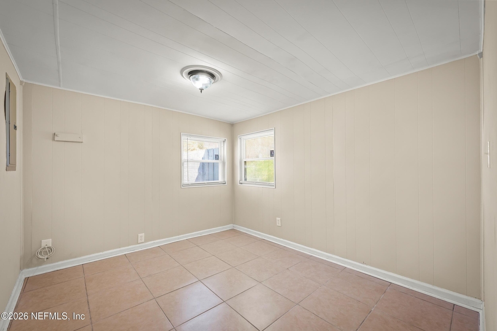 909 Westgate Drive - Photo 12
