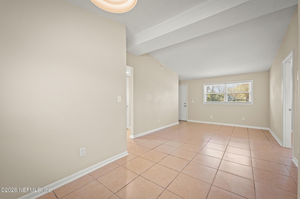 909 Westgate Drive - Photo 8