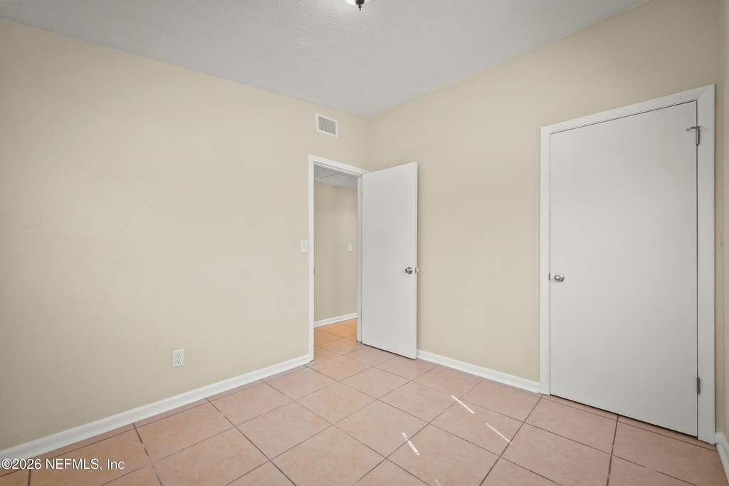 909 Westgate Drive - Photo 14