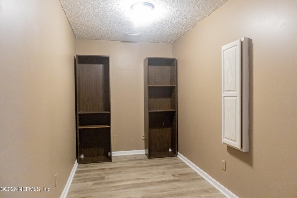 2034 Belhaven Drive - Photo 5