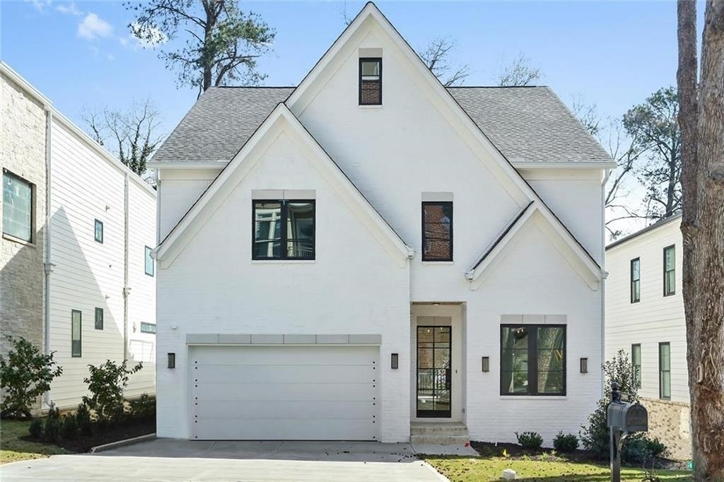 2985 Lookout Place Ne - Photo 0