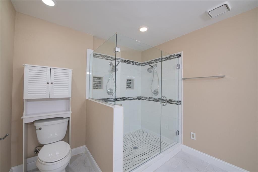 3275 Ne Lenox Road Ne - Photo 13