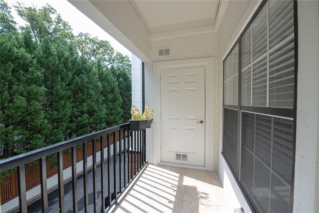3275 Ne Lenox Road Ne - Photo 10