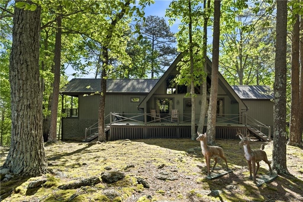 114 Cherokee Drive S - Photo 0