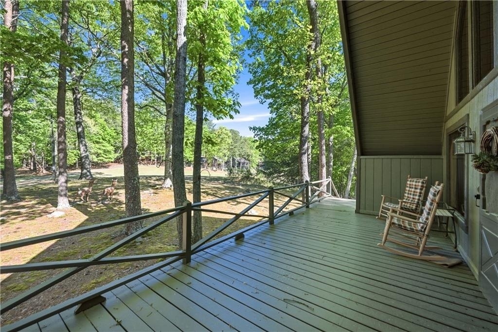 114 Cherokee Drive S - Photo 4