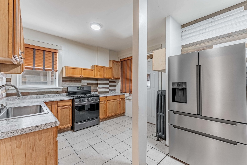 4938 W Monroe Street - Photo 1