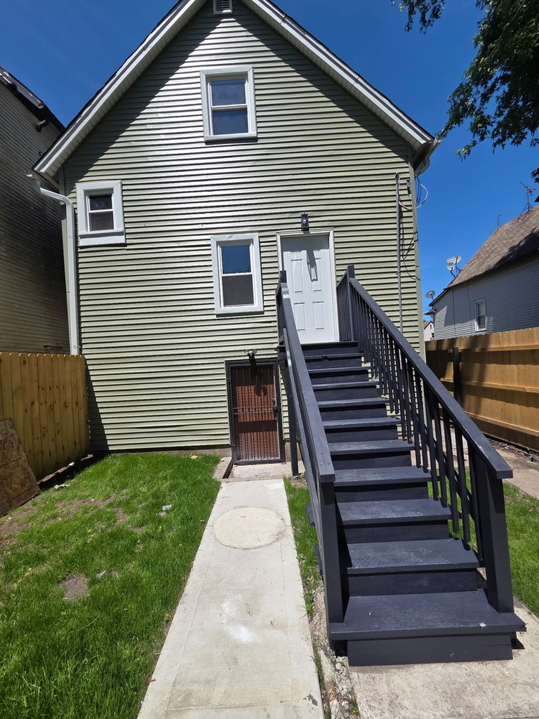 2955 E 80th Place - Photo 7