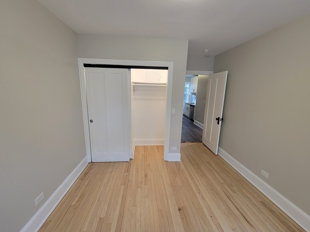 6430 N Richmond Street - Photo 11