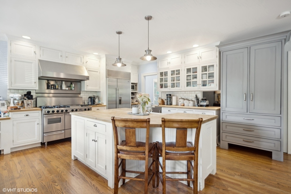 645 N Park Boulevard - Photo 4