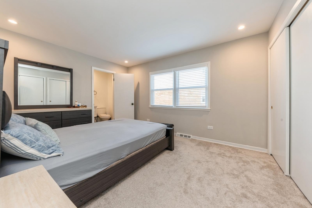 856 E Capri Drive - Photo 7