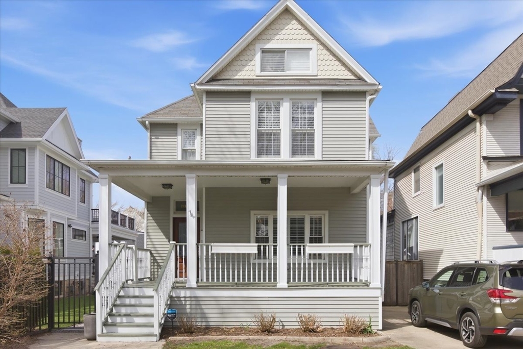 1828 W Berenice Avenue - Photo 0