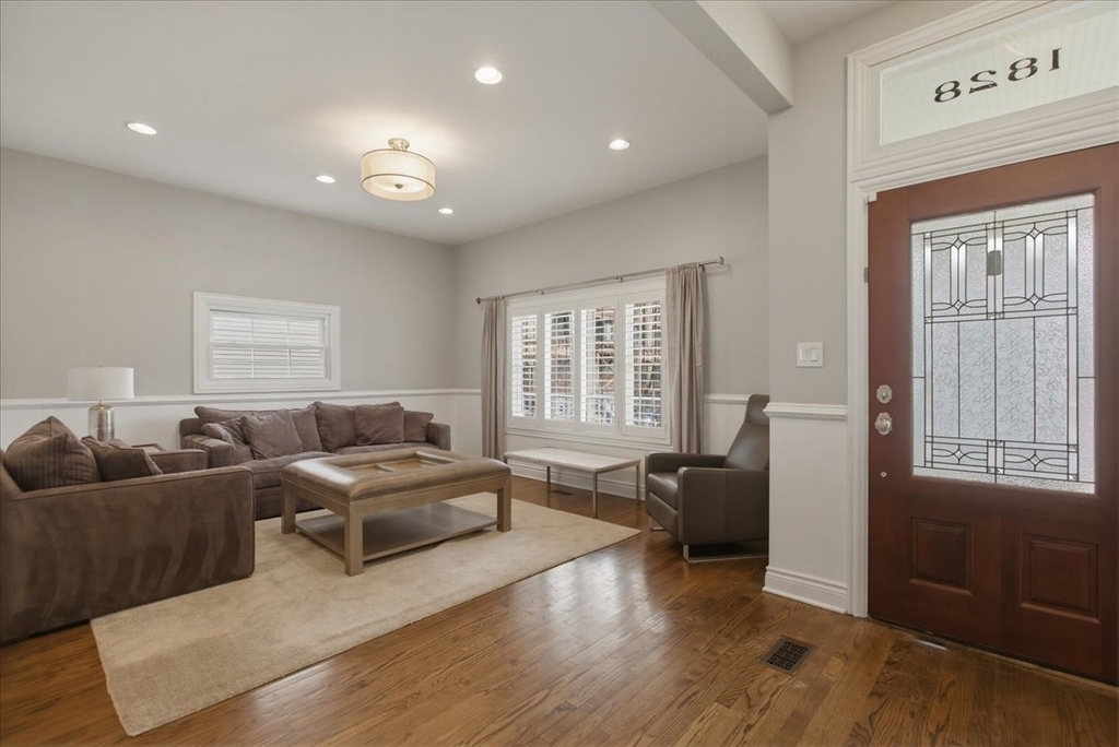 1828 W Berenice Avenue - Photo 1