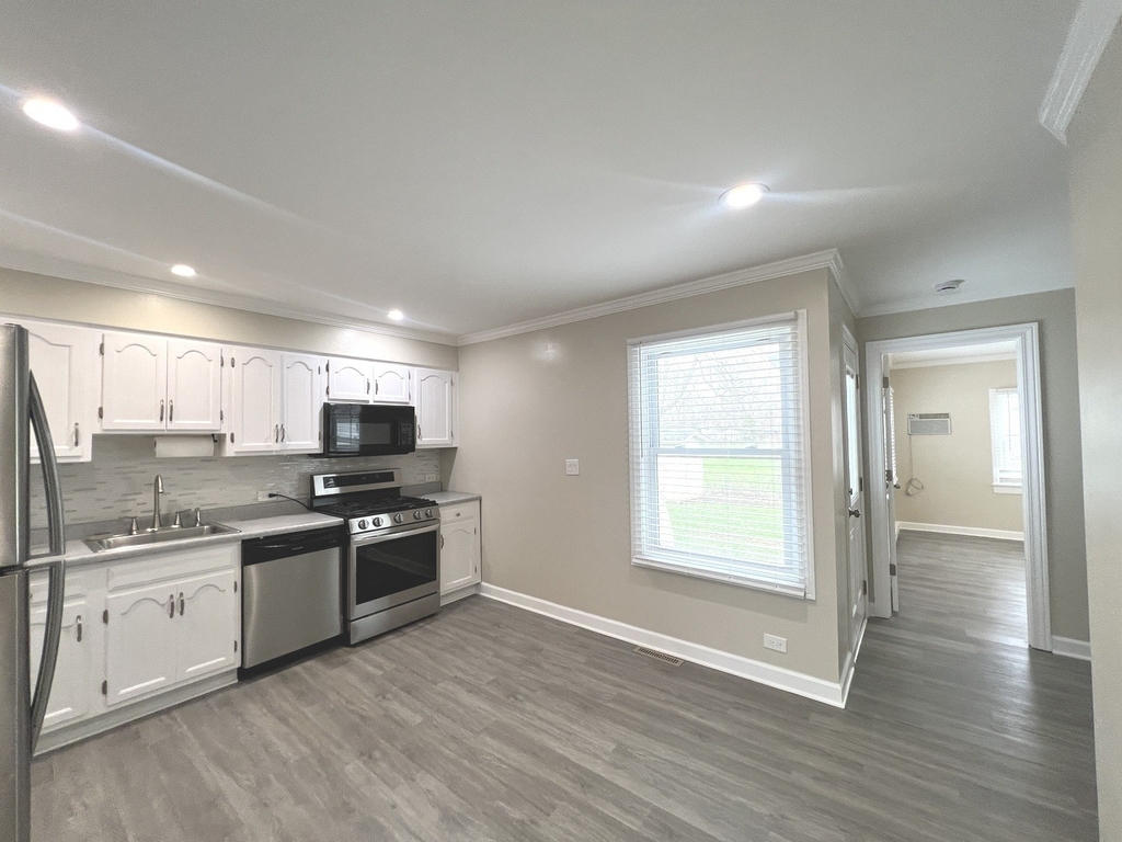 206 Raupp Boulevard - Photo 6