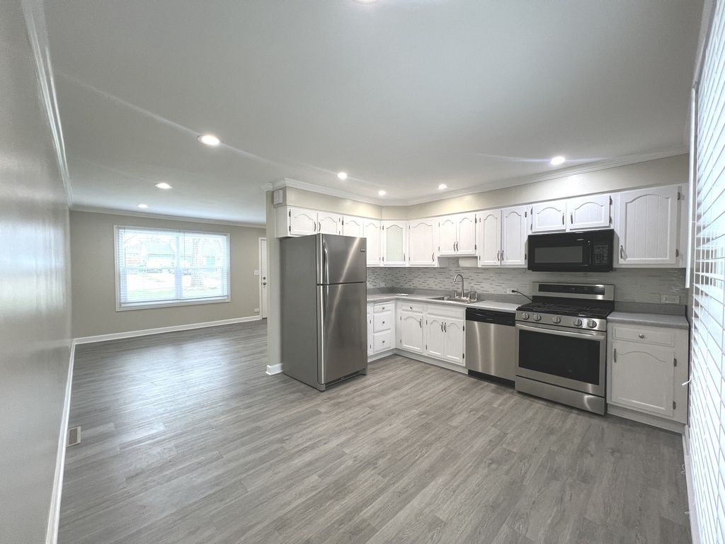 206 Raupp Boulevard - Photo 4