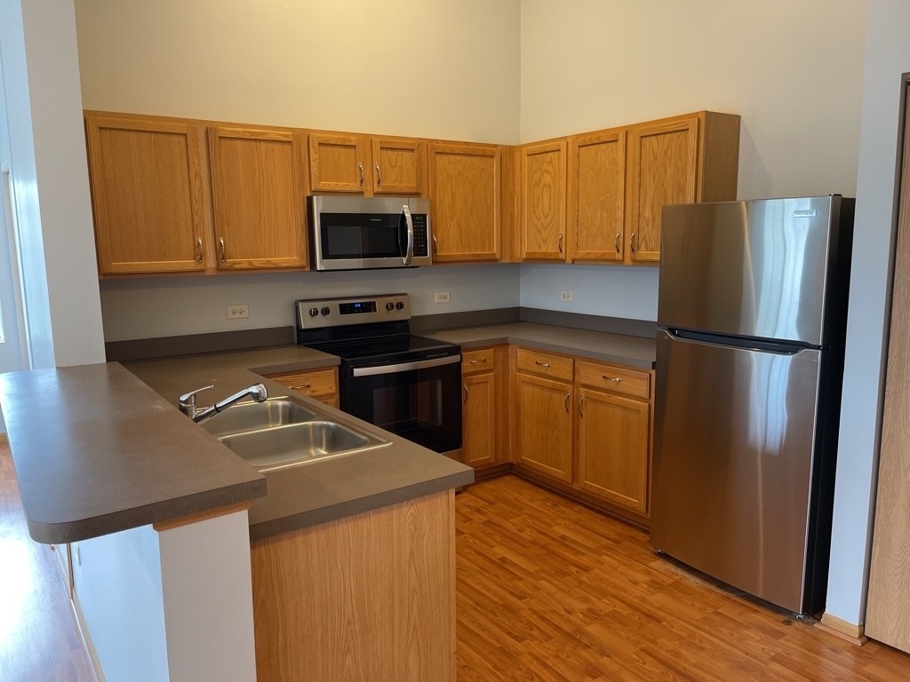 1517 Silverstone Drive - Photo 8