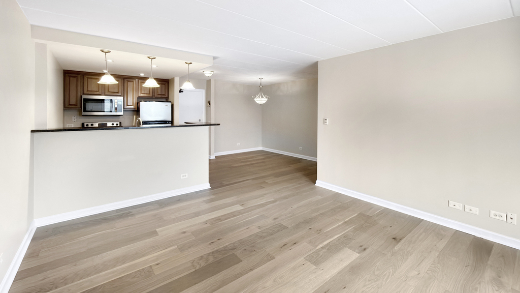 1 Renaissance Place - Photo 2