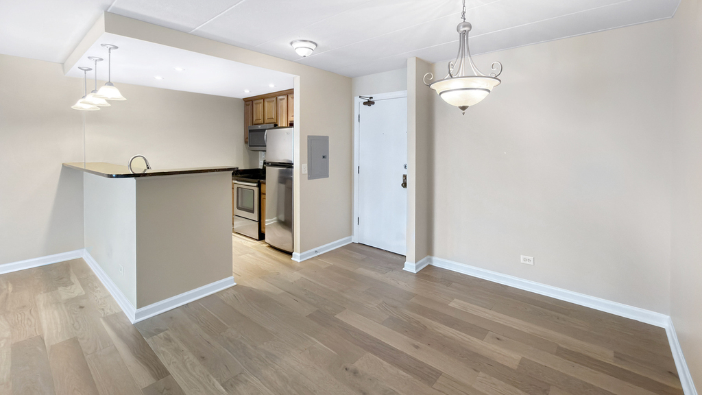 1 Renaissance Place - Photo 3