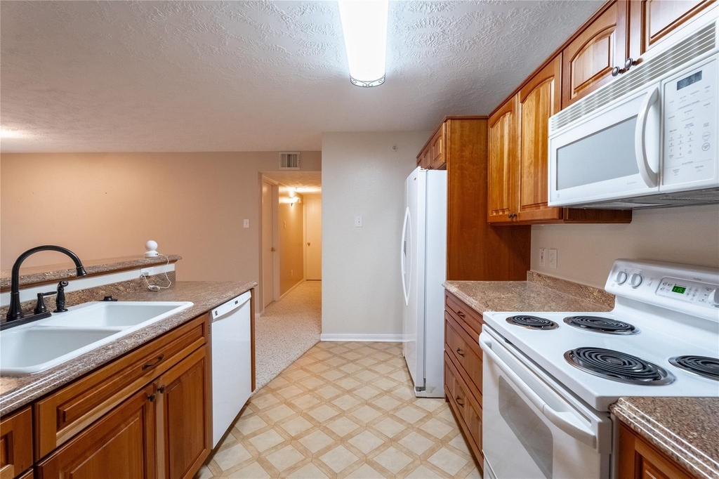 8051 Bay Branch Drive - Photo 3