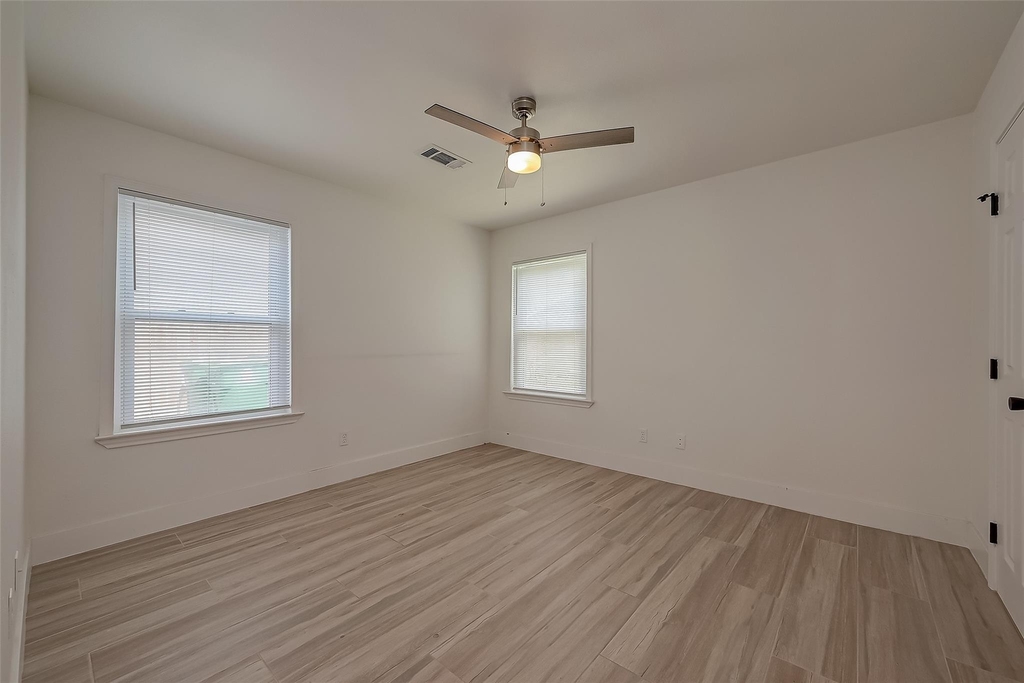915 Adele Street - Photo 2