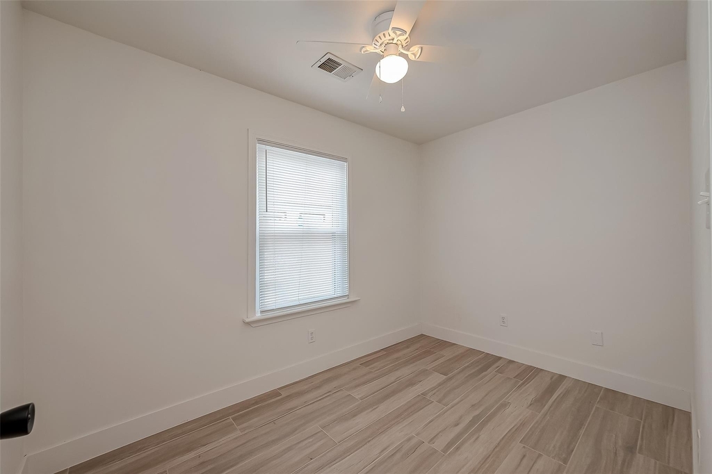 915 Adele Street - Photo 7