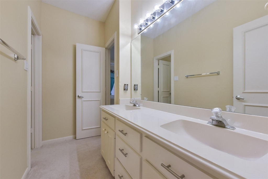 14810 Tumbling Falls Court - Photo 19