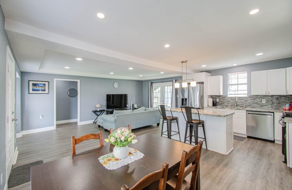 3330 Kelton Street - Photo 18