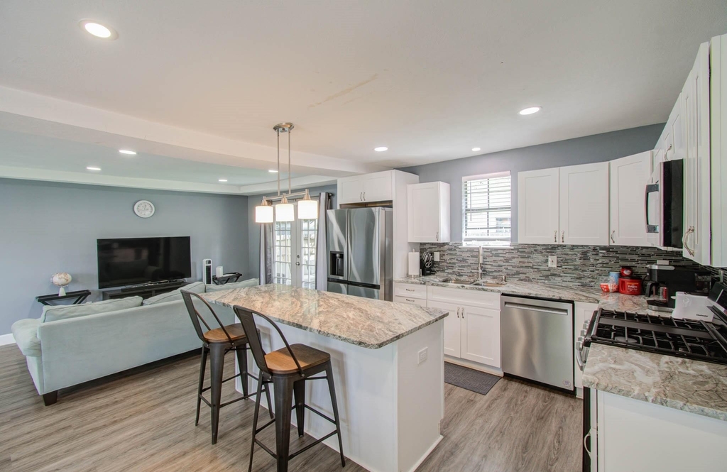 3330 Kelton Street - Photo 13
