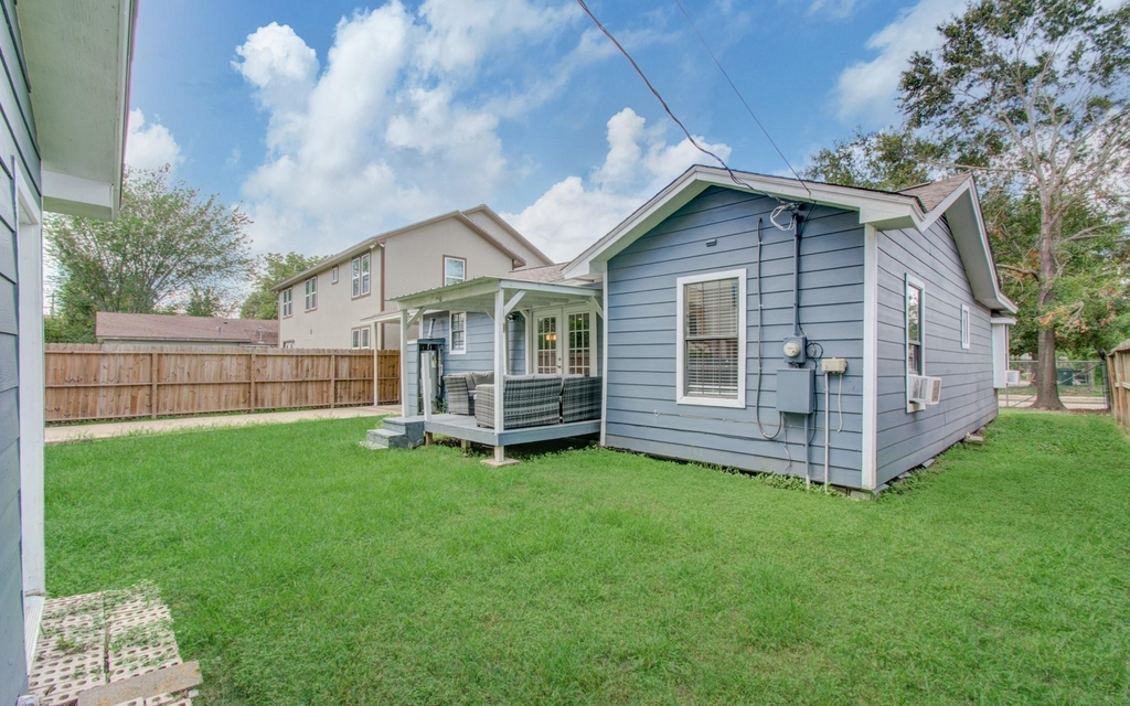 3330 Kelton Street - Photo 29