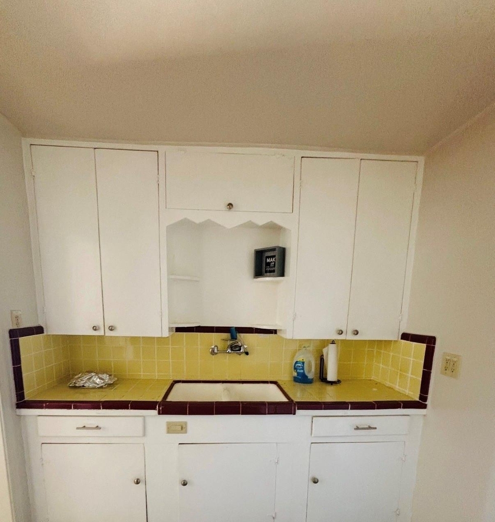 928 Main Street - Photo 0