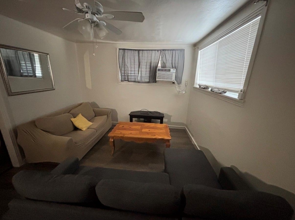 928 Main Street - Photo 1