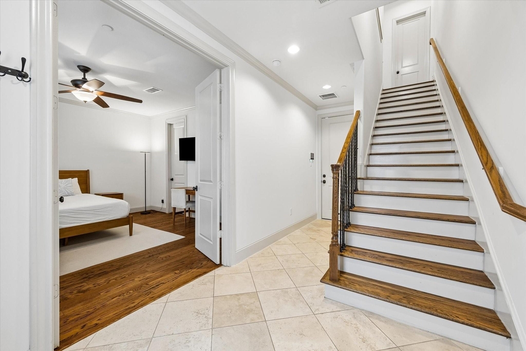1521 Oakdale Street - Photo 4