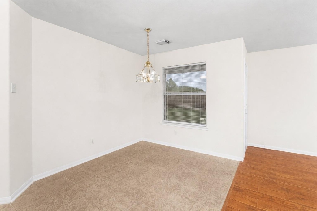 3522 Brackenfern Road - Photo 7