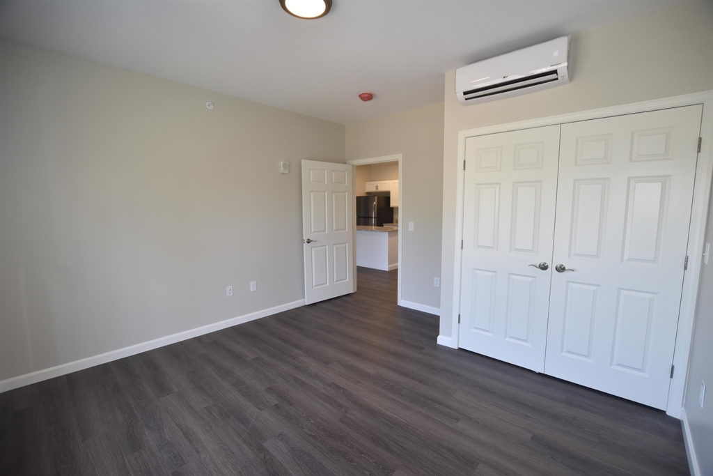 217 Rockingham - Photo 8