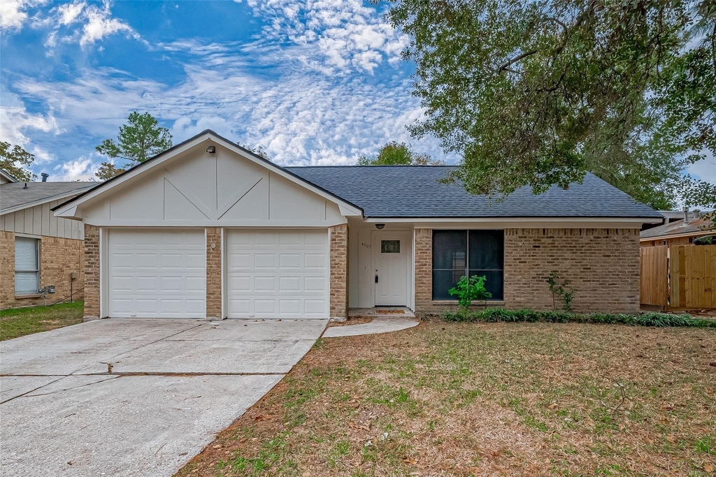 4907 Fox Hollow Boulevard - Photo 1