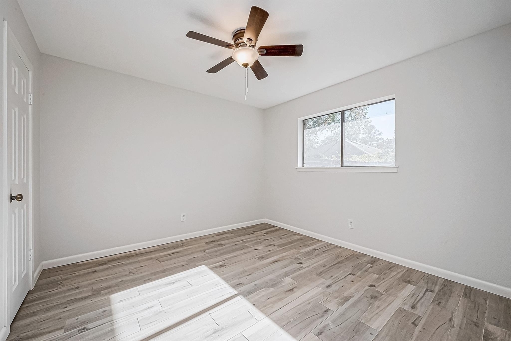 4907 Fox Hollow Boulevard - Photo 9
