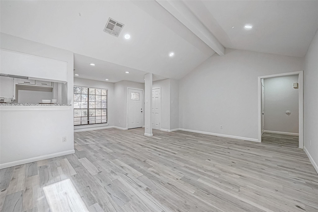 4907 Fox Hollow Boulevard - Photo 3
