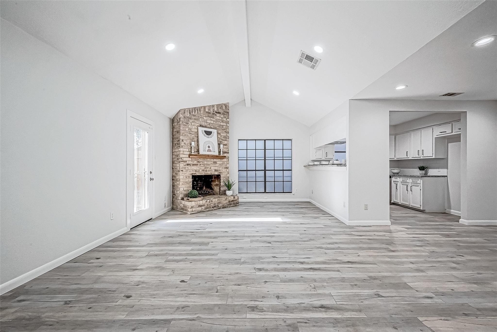 4907 Fox Hollow Boulevard - Photo 2
