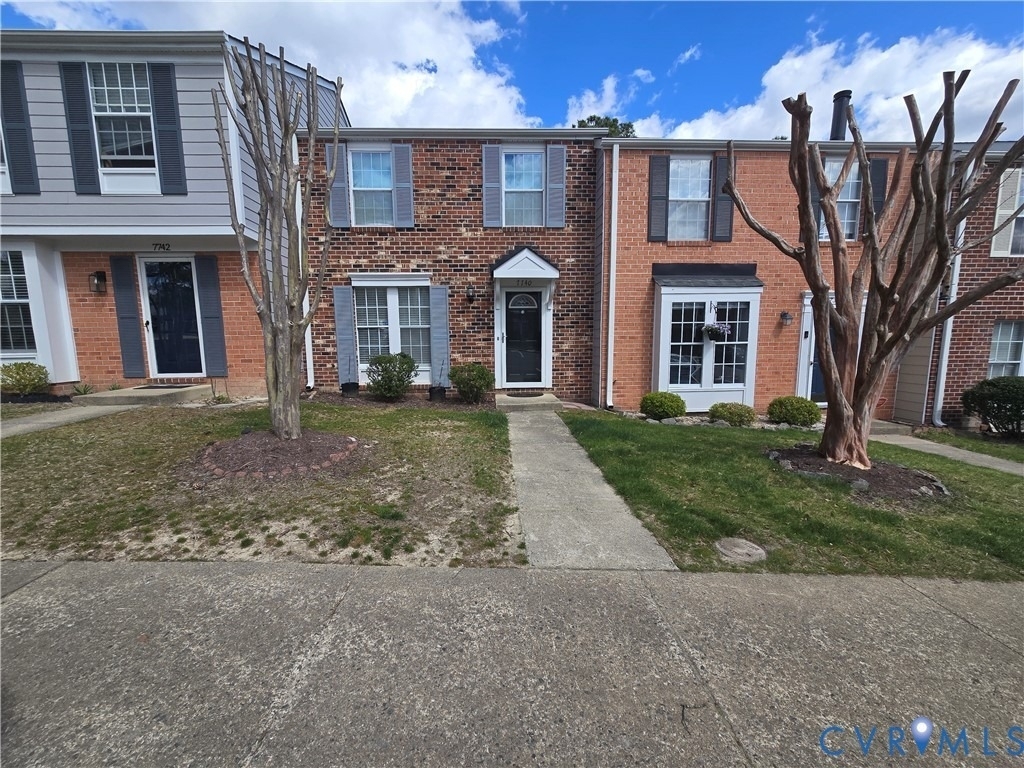 7740 Pomeroy Court - Photo 0