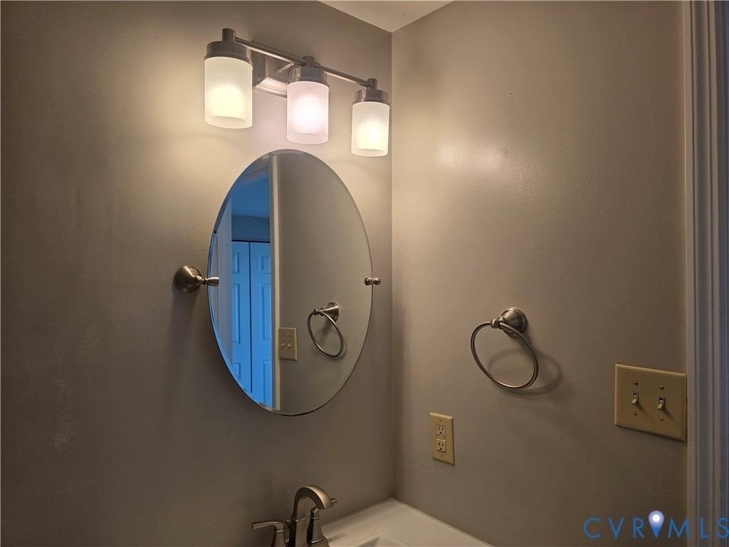 7740 Pomeroy Court - Photo 14