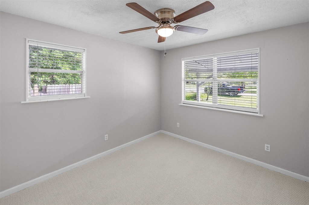 16766 Lake Circle - Photo 18