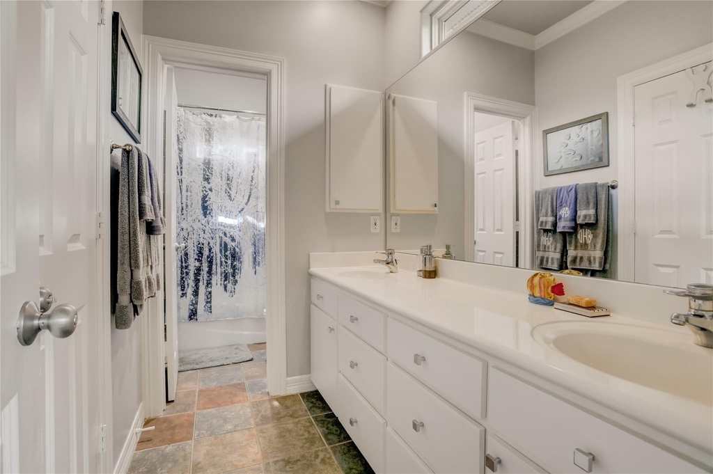 4806 Wedgewood Drive - Photo 16