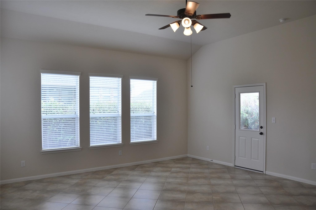 8161 Tranquil Lake Way - Photo 14