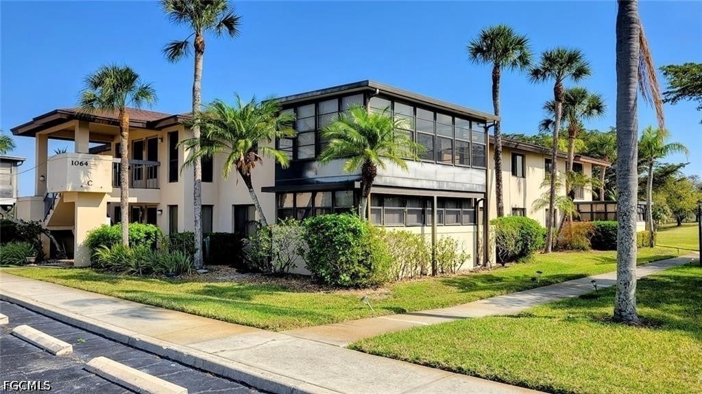 1064 Villa Drive - Photo 1