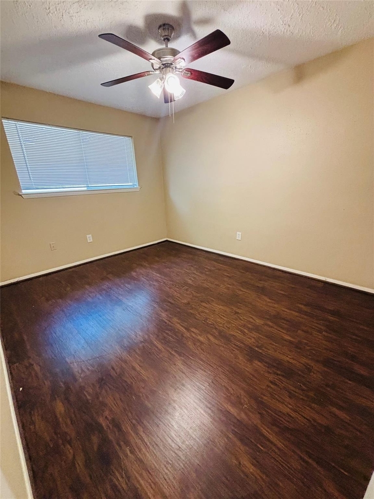 22219 Acorn Valley Drive - Photo 18