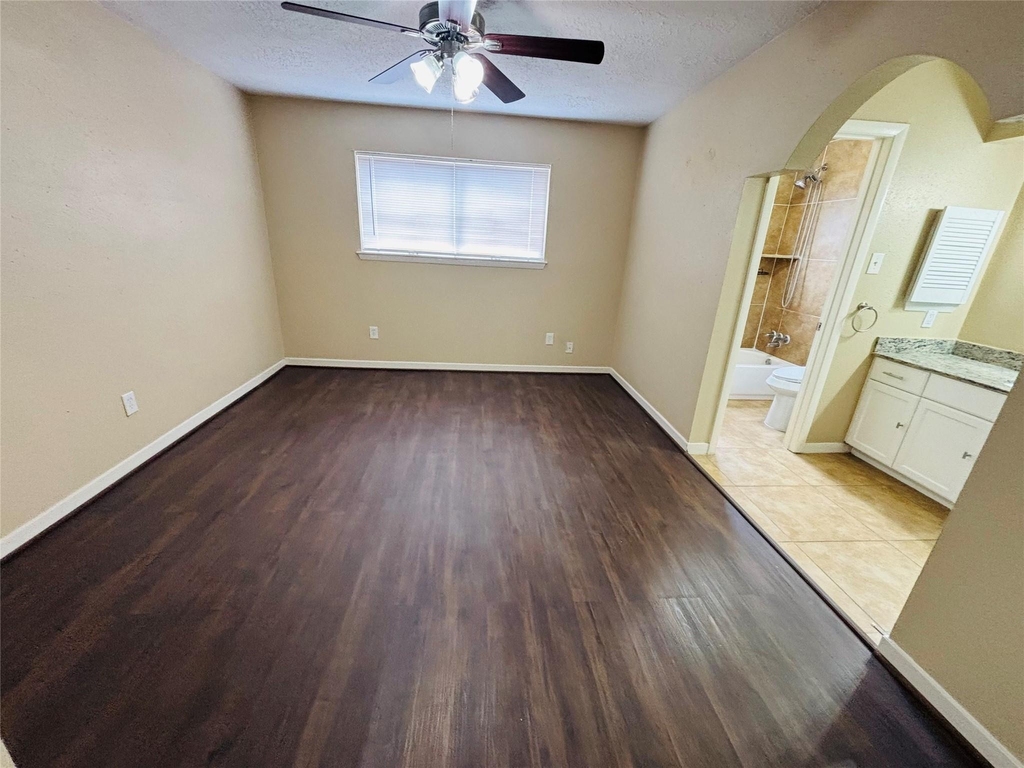 22219 Acorn Valley Drive - Photo 8