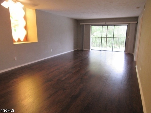 10022 Oxfordshire Lane - Photo 2