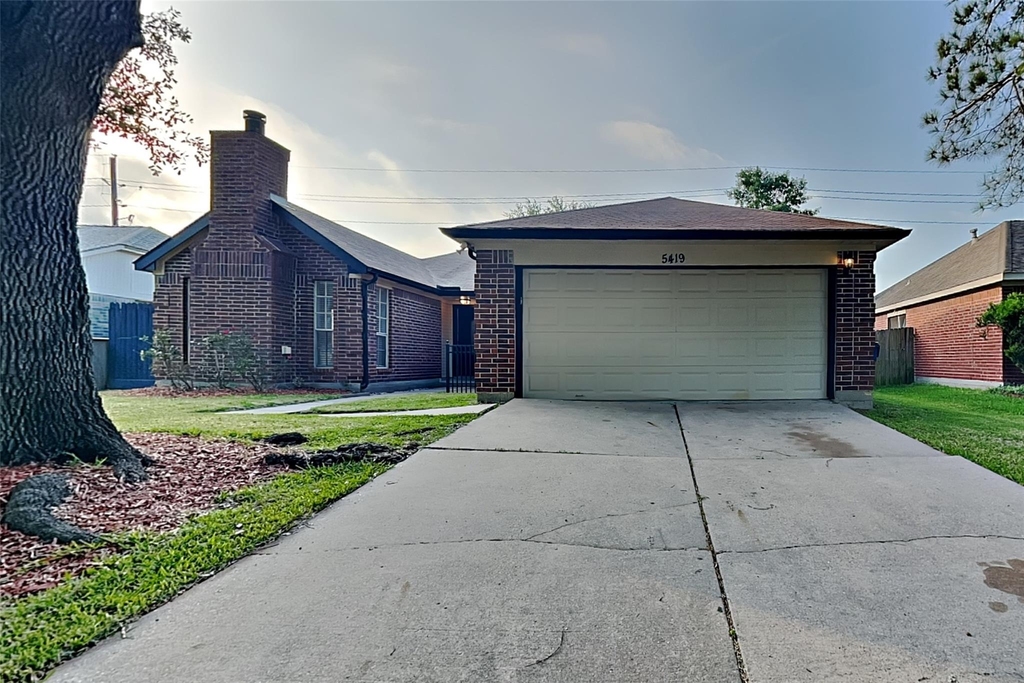 5419 Roserock Lane - Photo 0