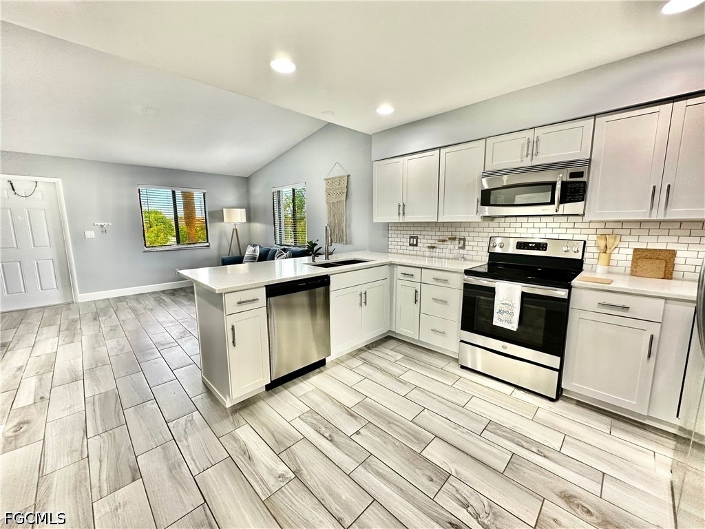 4903 Vincennes Street - Photo 3