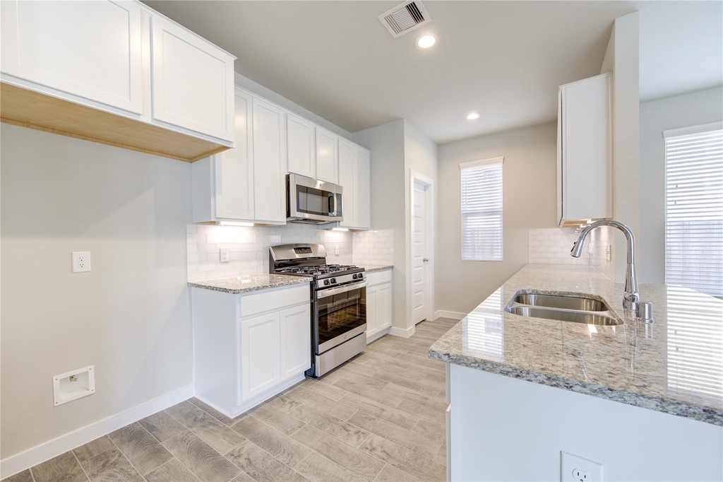 2623 Finley Lane - Photo 14