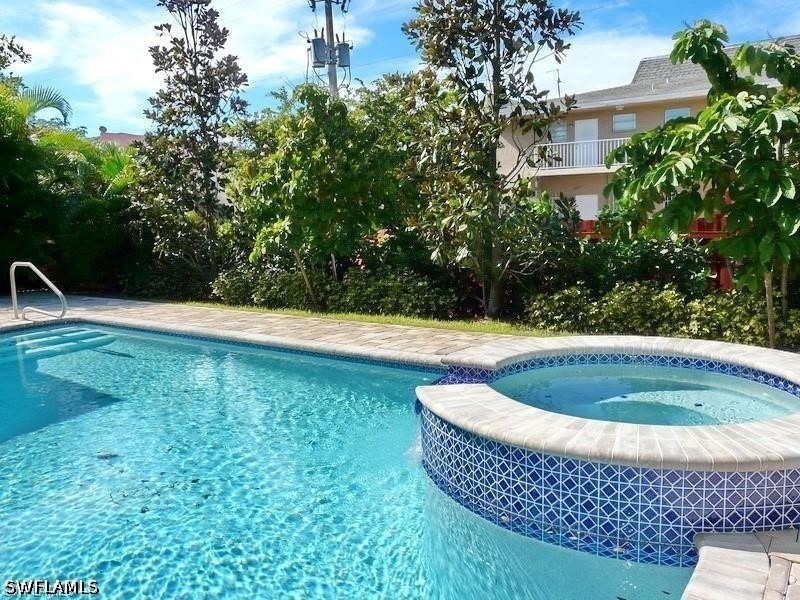 264 Castaways Street - Photo 15